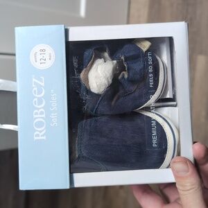 NWOT Robeez 12-18 mo